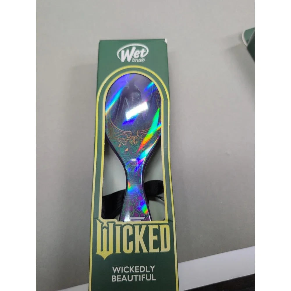Wicked Wet Brush Wickedly Elphaba Detangler Hair Brush Bow Clip NEW